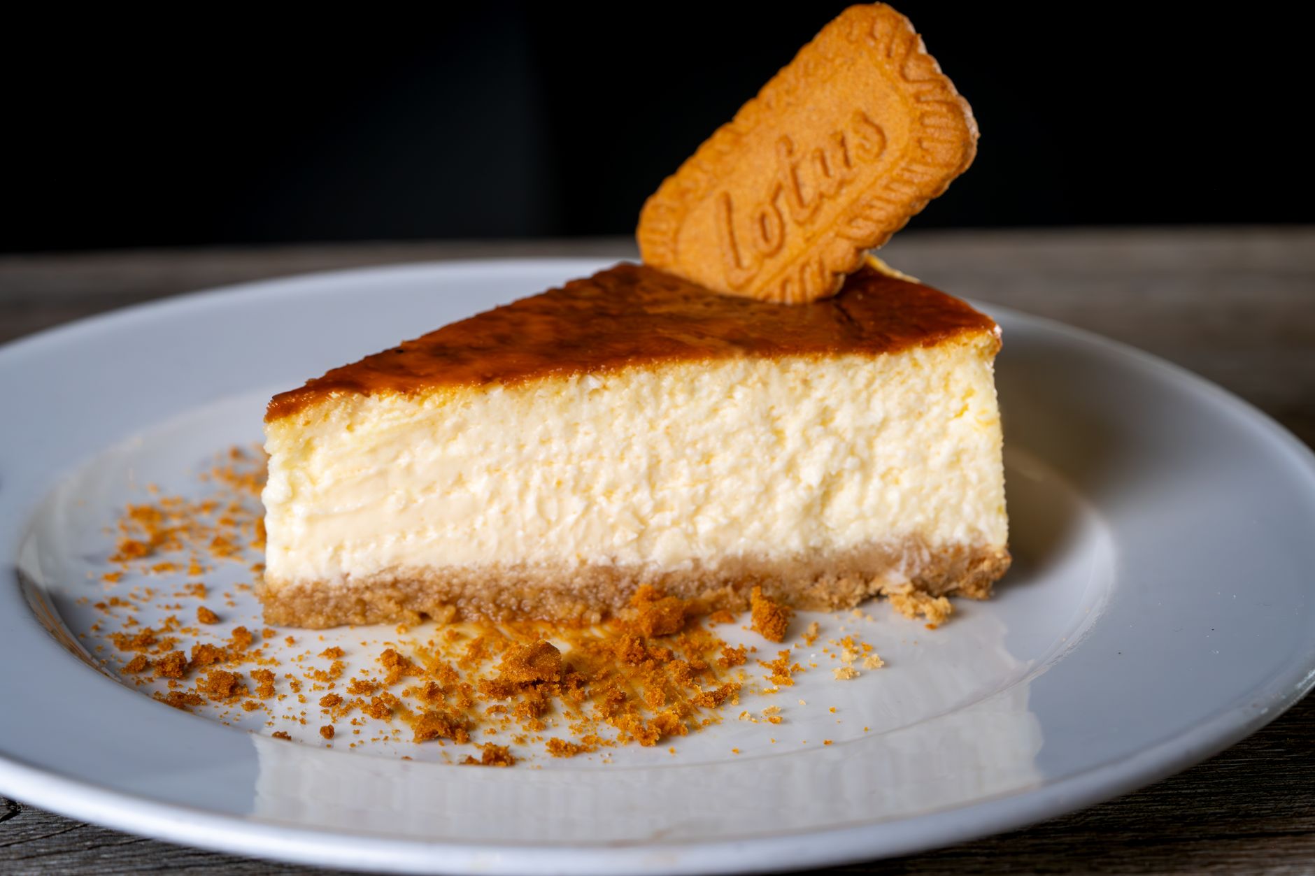 Cheesecake au spéculoos et Philadelphia sans cuisson : la base technique détaillée — part de cheesecake au spéculoos