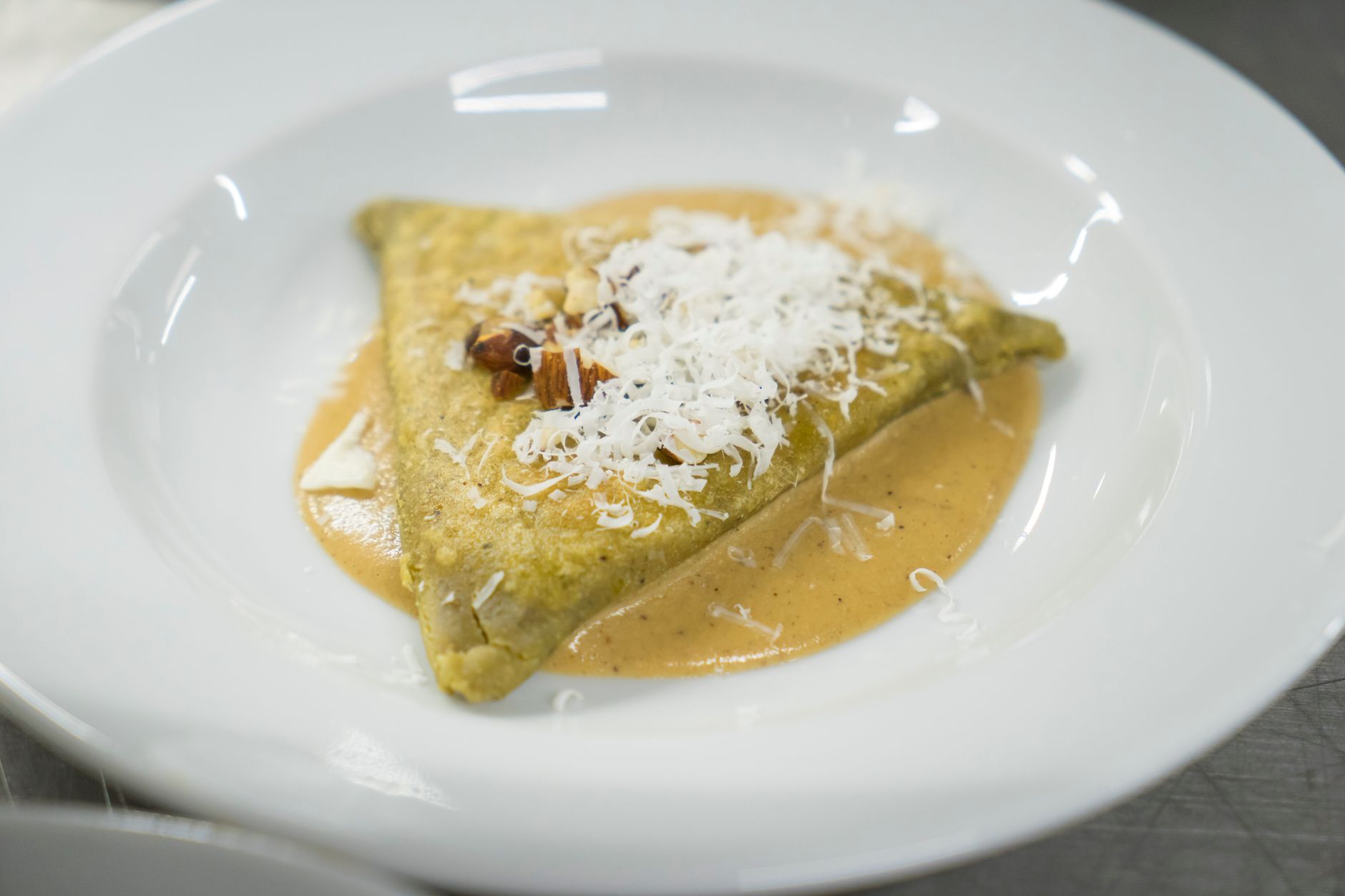Crêpe salée jambon-fromage façon galette complète revisité — assiette de crêpes salées jambon fromage