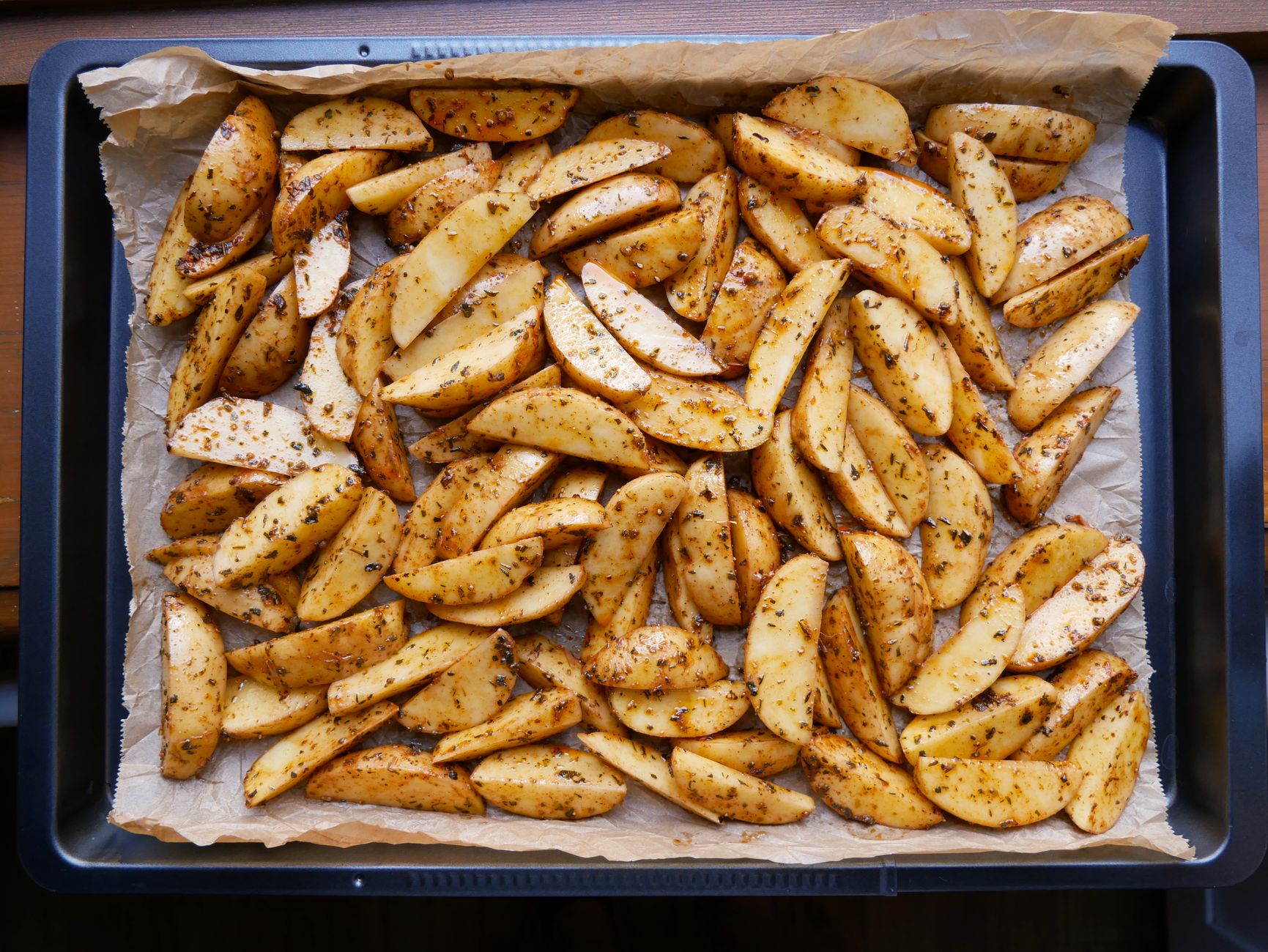 Pommes de terre rôties au four : les bons ingrédients et le bon assaisonnement — pommes de terre rôties à l'ail et aux herbes
