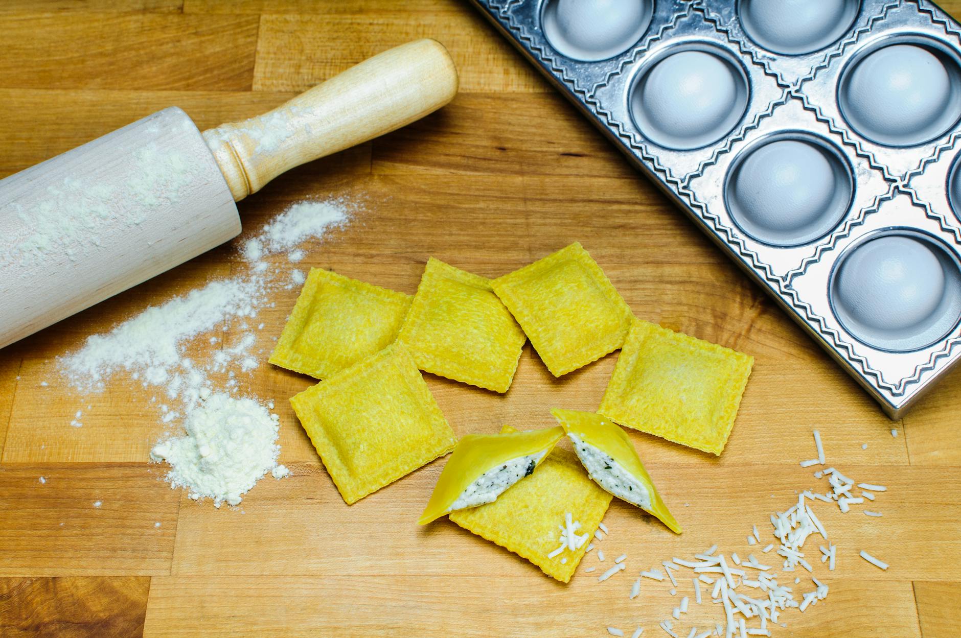 Ravioli au fromage maison : comprendre la pâte et la farce avant de se lancer — préparation de raviolis au fromage maison