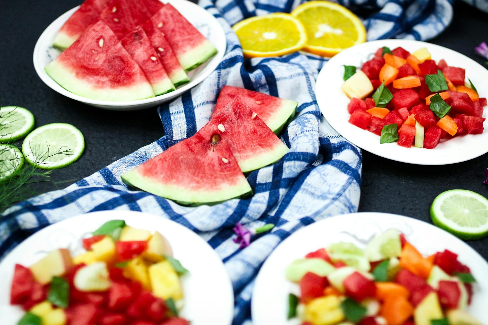 Salade melon, pastèque et feta au jambon cru et balsamique, la base à maîtriser — salade melon pastèque feta jambon cru