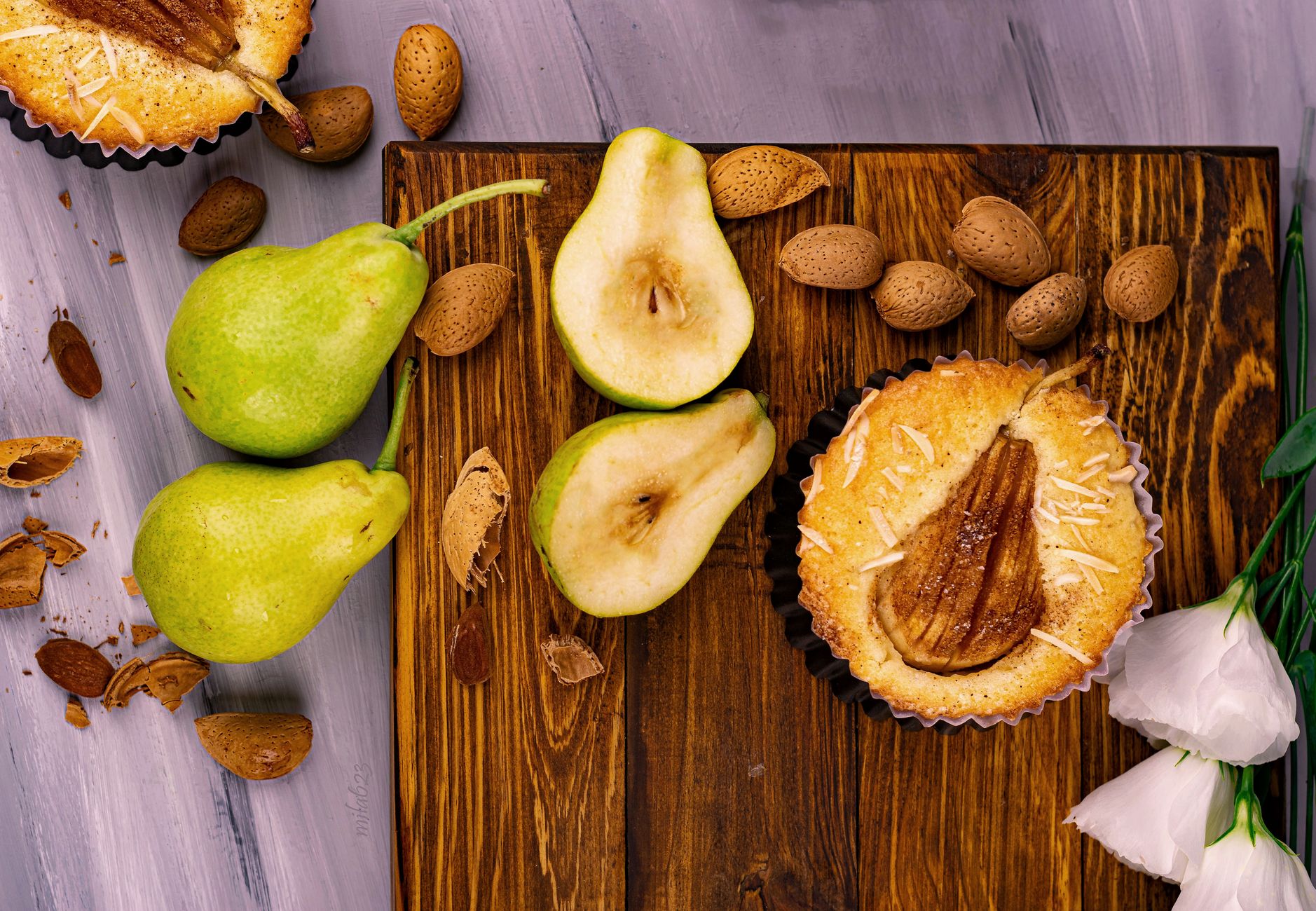 Tarte poire amandine de Cyril Lignac : les ingrédients et le bon équilibre — part de tarte poire amandine